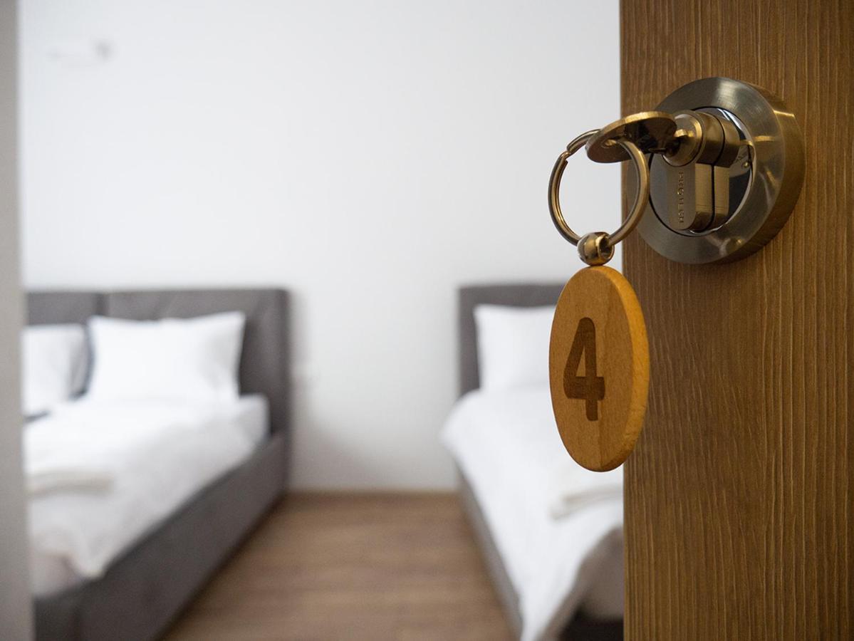 Motel Rezime เซนิซา ภายนอก รูปภาพ