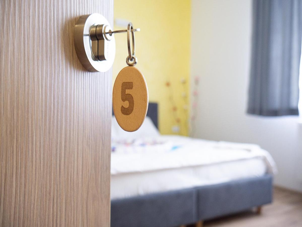 Motel Rezime เซนิซา ภายนอก รูปภาพ