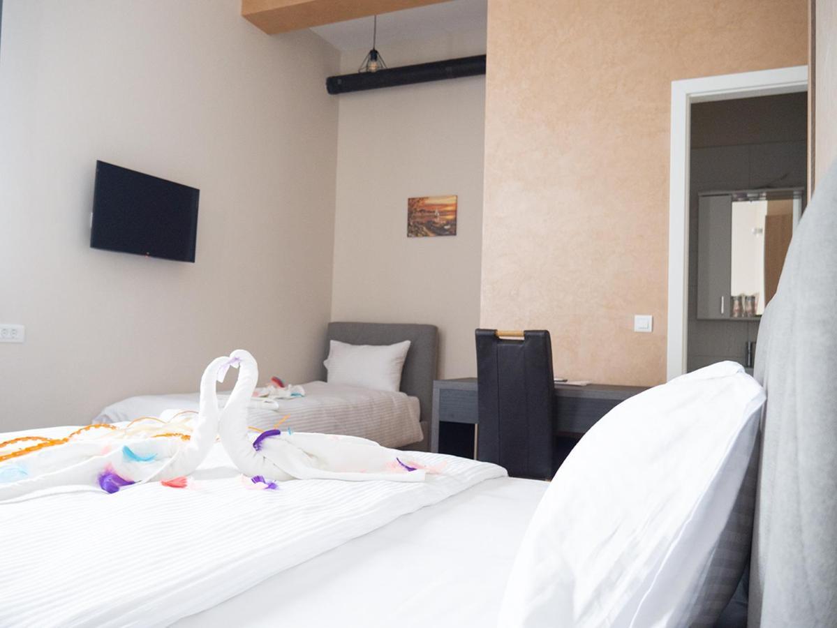 Motel Rezime เซนิซา ภายนอก รูปภาพ