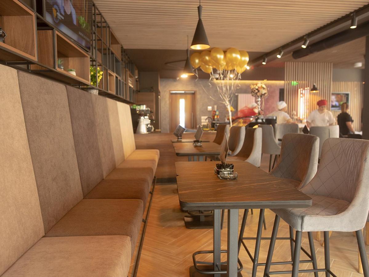 Motel Rezime เซนิซา ภายนอก รูปภาพ